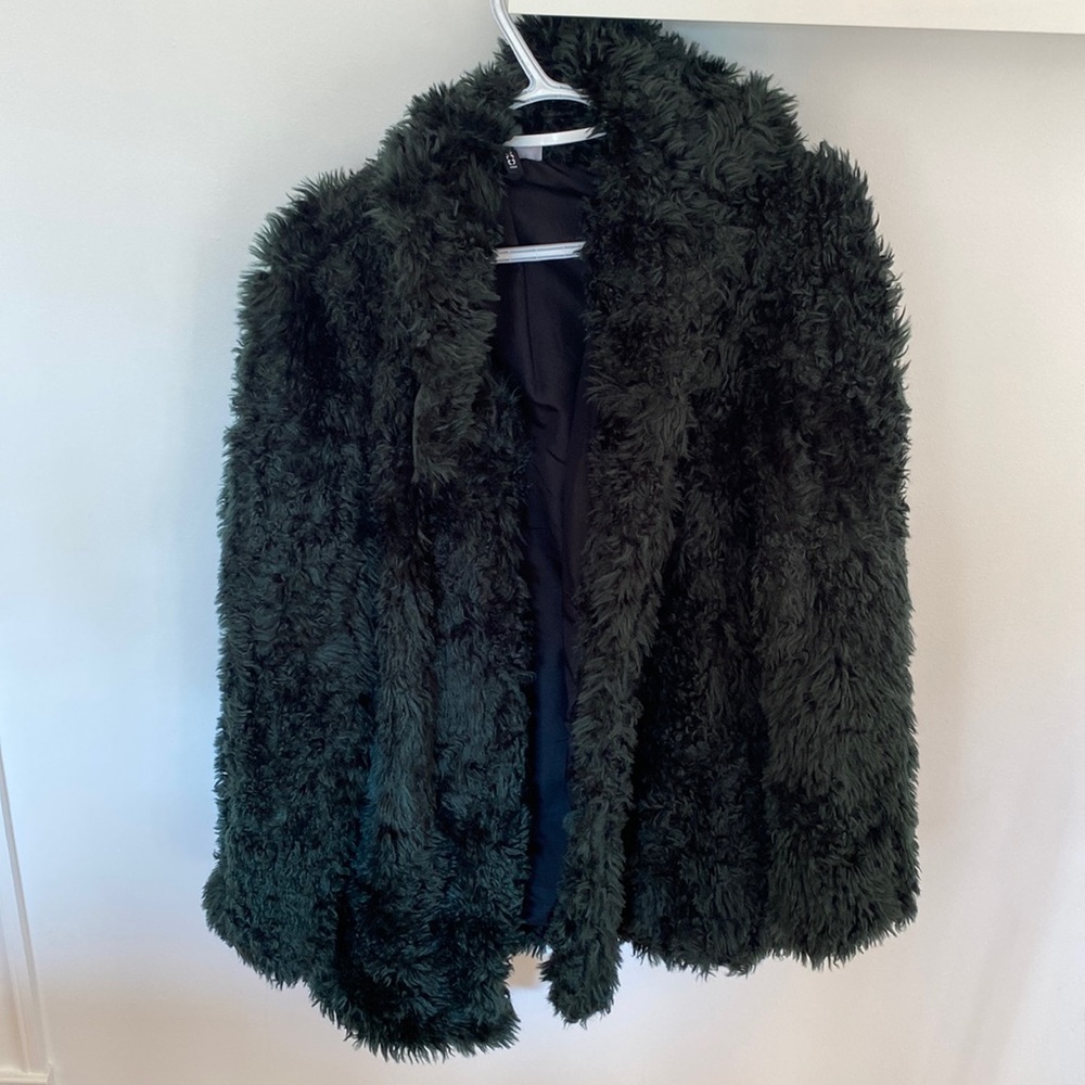 Shaggy Coat (dark green)